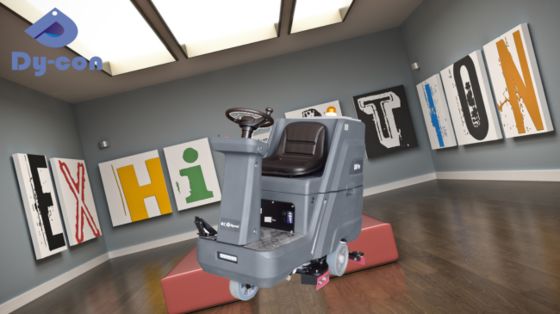 D8 Pro Поломоечная машина с местом для оператора, ширина очистки 660 мм, бак 130 л